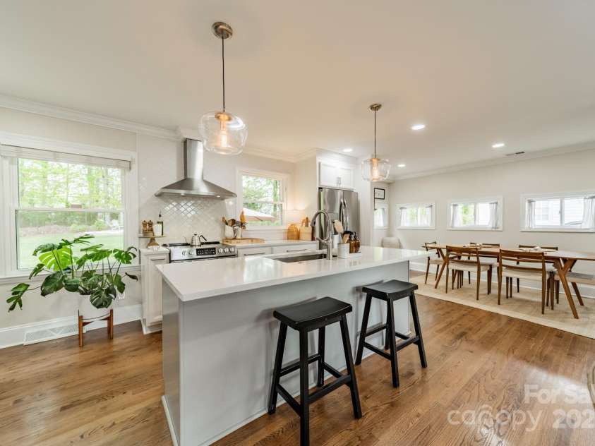 6339 Montpelier Road, Charlotte, NC 28210.  MLS# CAR4246781, YatesRealty ID 8379. 