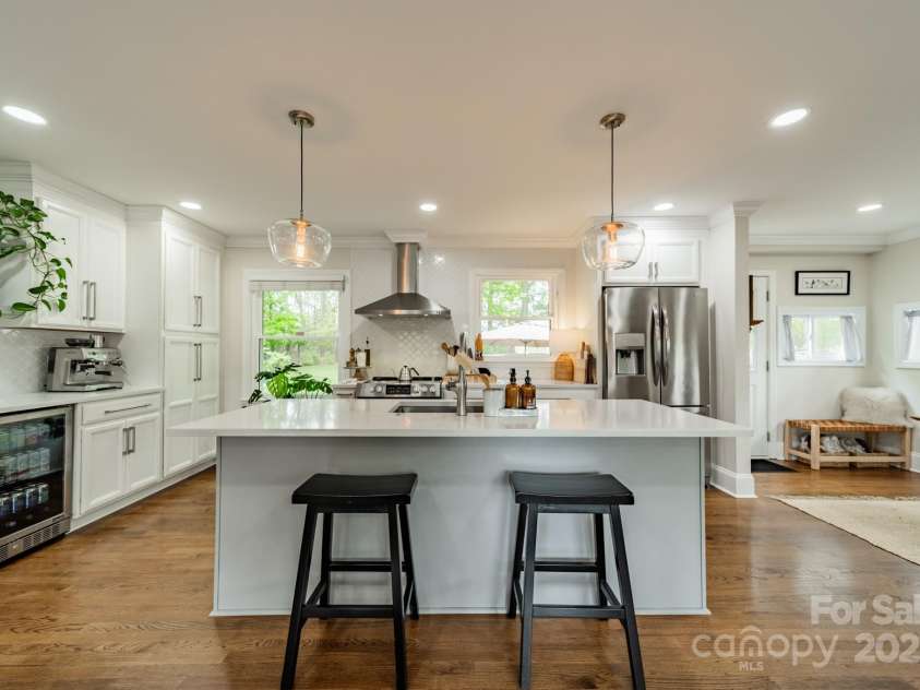 6339 Montpelier Road, Charlotte, NC 28210.  MLS# CAR4246781, YatesRealty ID 8379. 