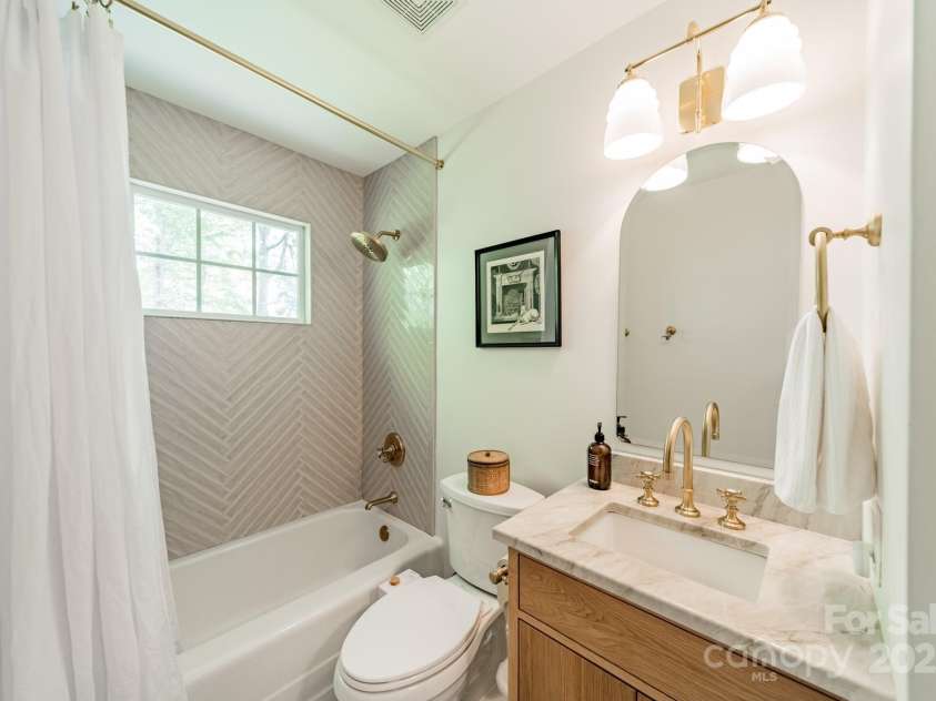 6339 Montpelier Road, Charlotte, NC 28210.  MLS# CAR4246781, YatesRealty ID 8379. 