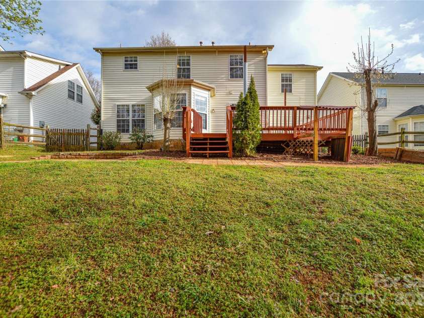 5707 Brandy Ridge Lane, Charlotte, NC 28269.  MLS# CAR4220249, YatesRealty ID 8381. 