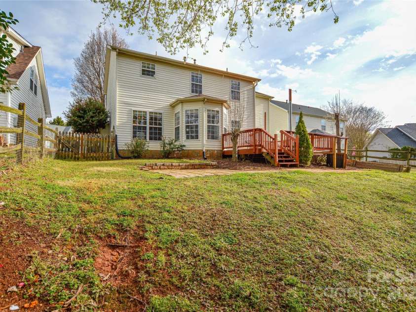 5707 Brandy Ridge Lane, Charlotte, NC 28269.  MLS# CAR4220249, YatesRealty ID 8381. 