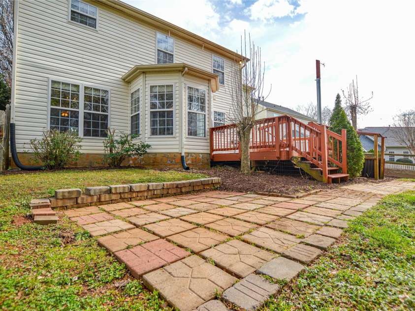 5707 Brandy Ridge Lane, Charlotte, NC 28269.  MLS# CAR4220249, YatesRealty ID 8381. 