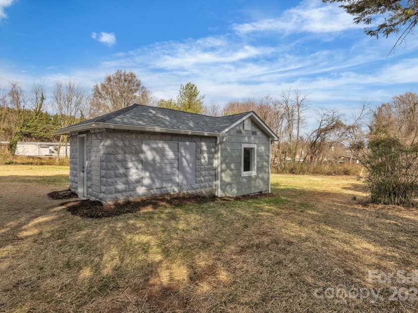 56 Linneys Mountain Road, Taylorsville, NC 28681.  MLS# CAR4228859, YatesRealty ID 8383. 