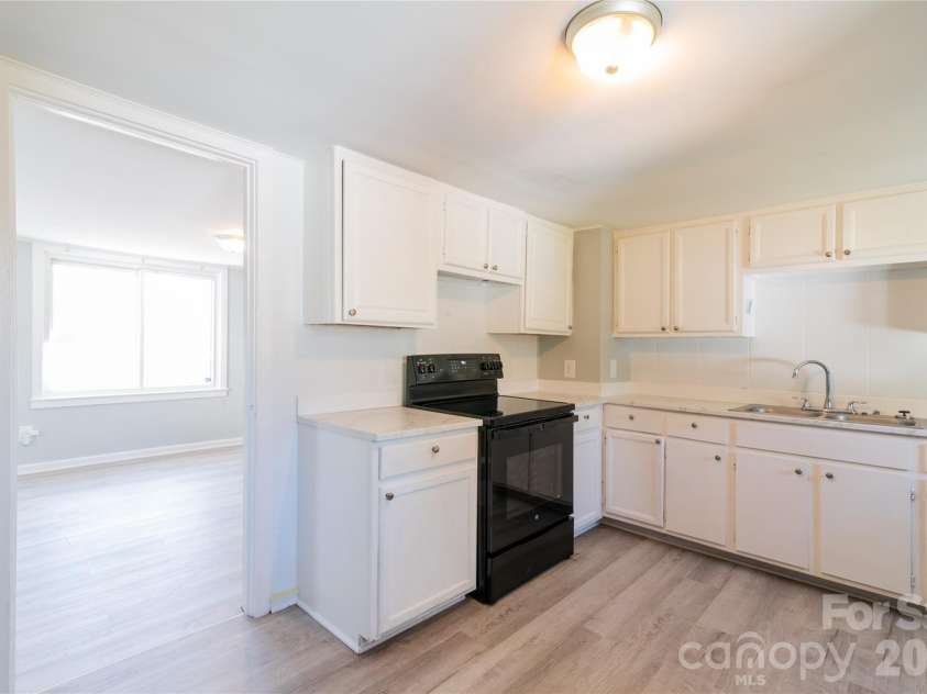 5953 Yale Avenue, Kannapolis, NC 28081.  MLS# CAR4365526, YatesRealty ID 8383. 