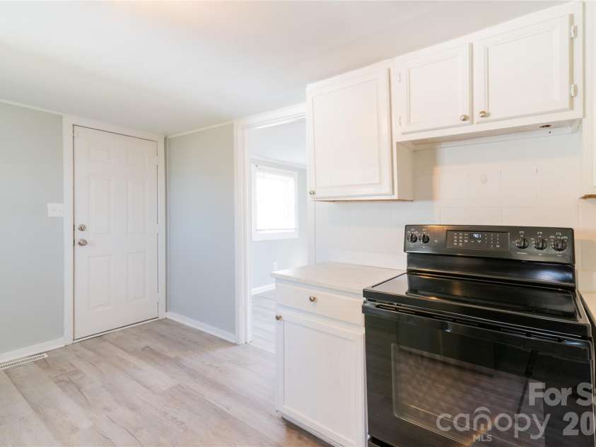 5953 Yale Avenue, Kannapolis, NC 28081.  MLS# CAR4365526, YatesRealty ID 8383. 