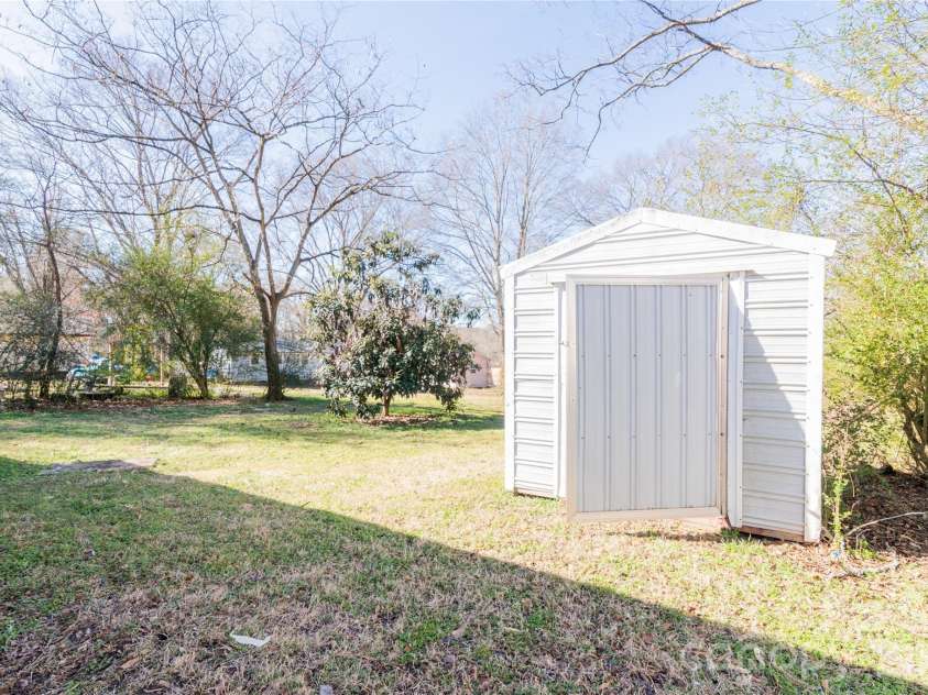 5953 Yale Avenue, Kannapolis, NC 28081.  MLS# CAR4365526, YatesRealty ID 8383. 