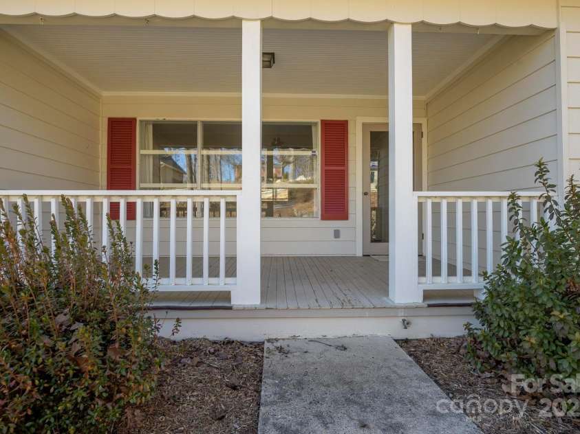 411 Tywood Street, Lenoir, NC 28645.  MLS# CAR4213796, YatesRealty ID 8386. 