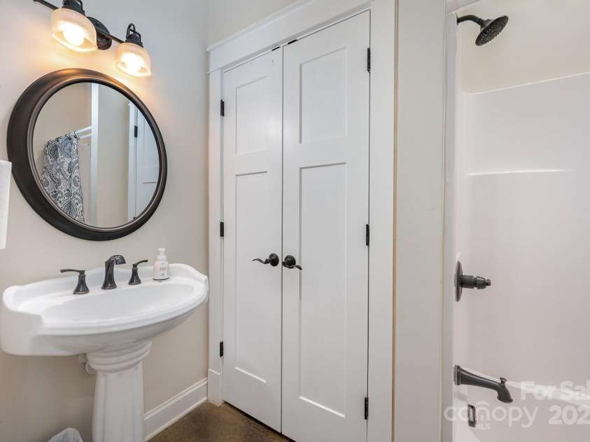 223 Scottish Drive, Mooresville, NC 28115.  MLS# CAR4226876, YatesRealty ID 8387. 