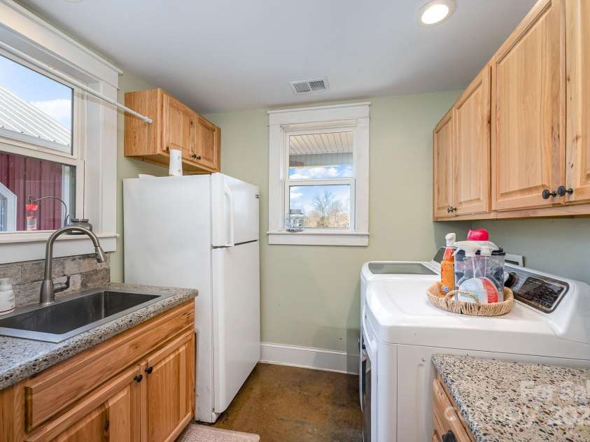 223 Scottish Drive, Mooresville, NC 28115.  MLS# CAR4226876, YatesRealty ID 8387. 
