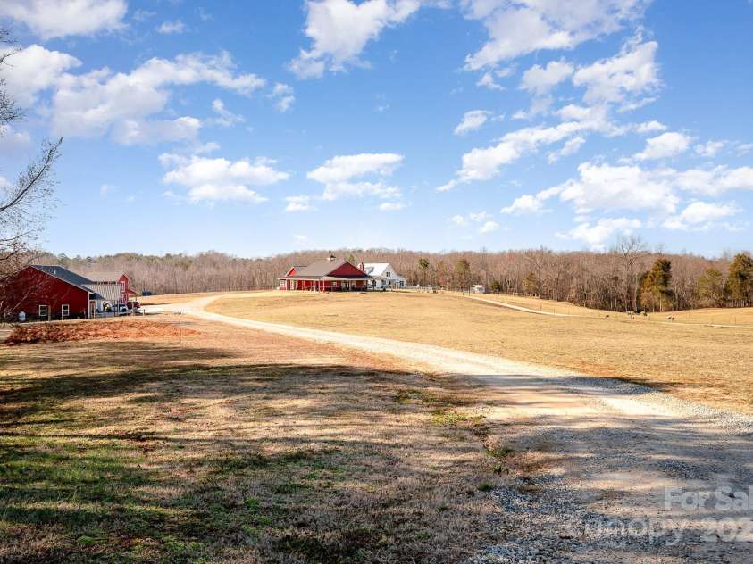 223 Scottish Drive, Mooresville, NC 28115.  MLS# CAR4226876, YatesRealty ID 8387. 