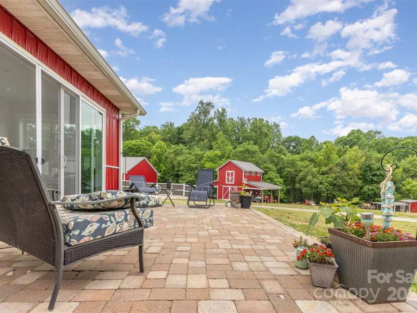 223 Scottish Drive, Mooresville, NC 28115.  MLS# CAR4226876, YatesRealty ID 8387. 