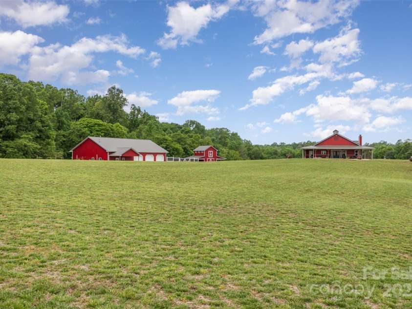 223 Scottish Drive, Mooresville, NC 28115.  MLS# CAR4226876, YatesRealty ID 8387. 