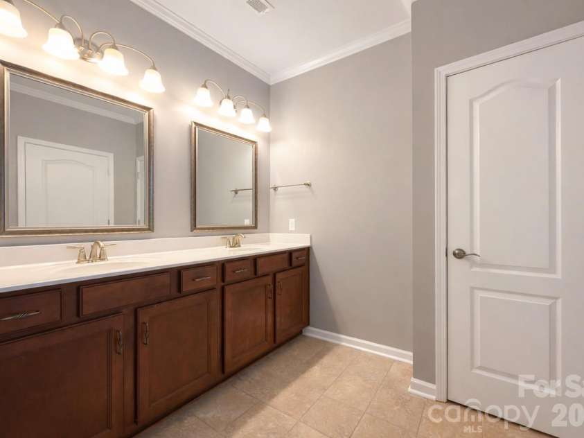 353 Harvest Valley Lane, Fort Mill, SC 29715.  MLS# CAR4364954, YatesRealty ID 8387. 