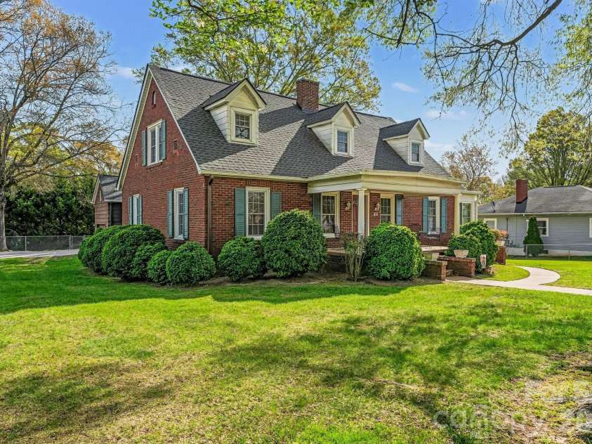 614 Ridge Avenue, Landis, NC 28088.  MLS# CAR4361895, YatesRealty ID 8388. 