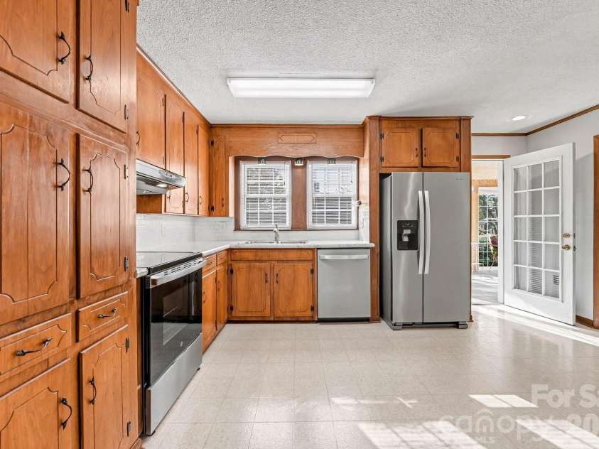 614 Ridge Avenue, Landis, NC 28088.  MLS# CAR4361895, YatesRealty ID 8388. 