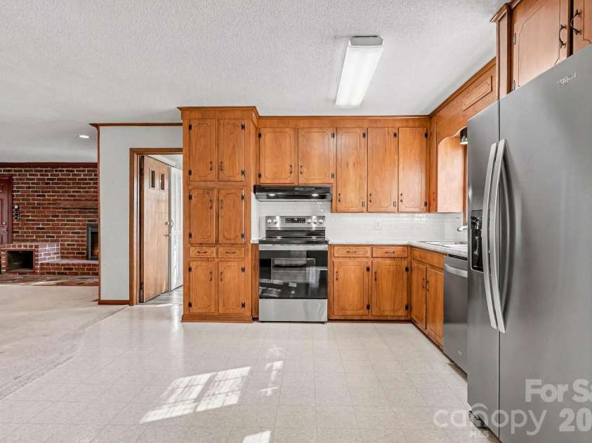 614 Ridge Avenue, Landis, NC 28088.  MLS# CAR4361895, YatesRealty ID 8388. 