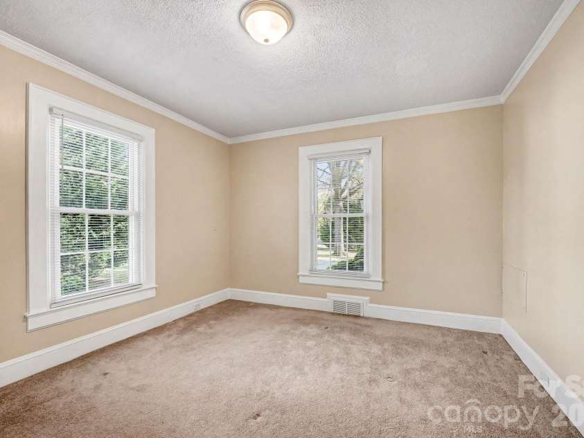 614 Ridge Avenue, Landis, NC 28088.  MLS# CAR4361895, YatesRealty ID 8388. 