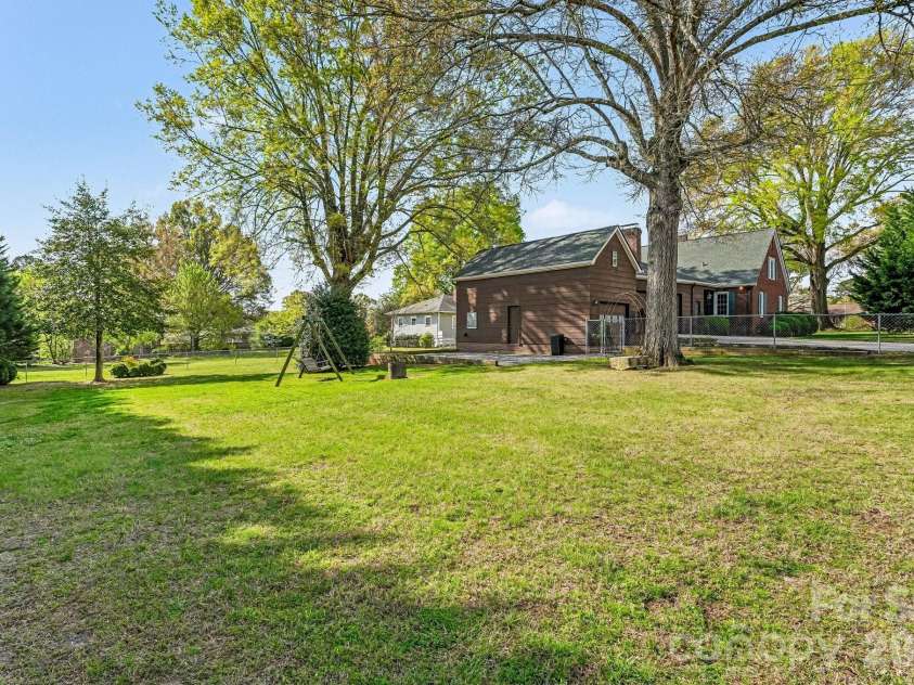 614 Ridge Avenue, Landis, NC 28088.  MLS# CAR4361895, YatesRealty ID 8388. 