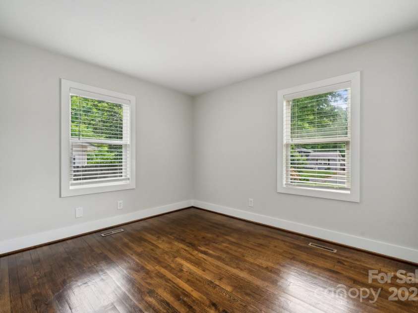 3725 Dunwoody Drive, Charlotte, NC 28215.  MLS# CAR4245588, YatesRealty ID 8389. Second bedroom