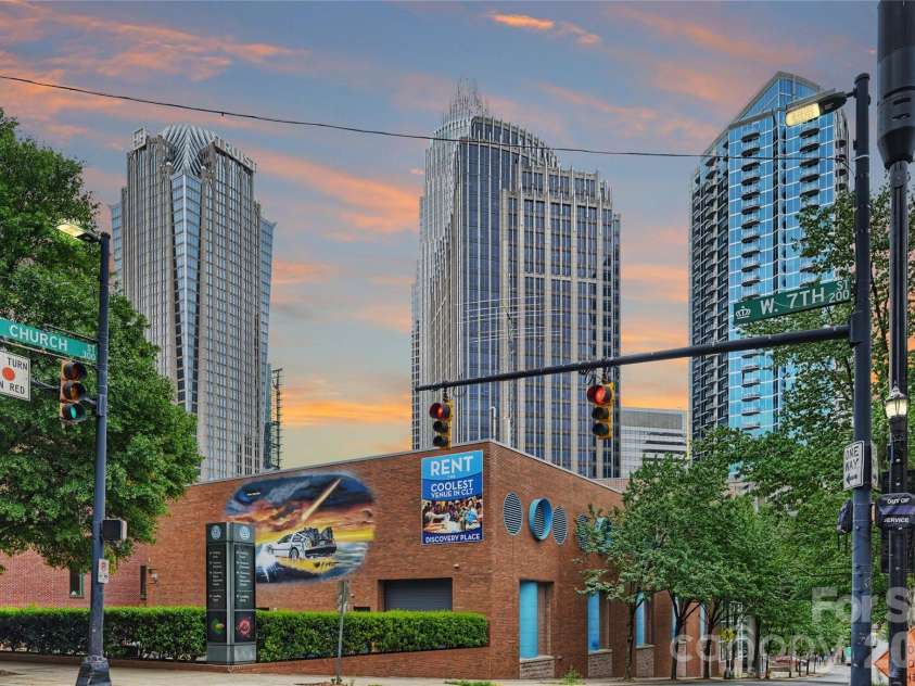 401 Church Street, Charlotte, NC 28202.  MLS# CAR4379020, YatesRealty ID 8389. 