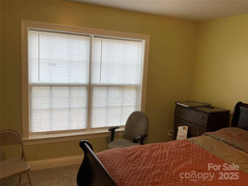 7 CHAPEL PARK Place, Asheville, NC 28803.  MLS# CAR4218869, YatesRealty ID 8392. 