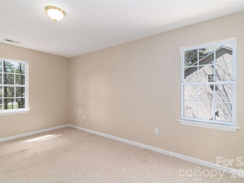 7750 Red Robin Trail, Denver, NC 28037.  MLS# CAR4361545, YatesRealty ID 8392. 