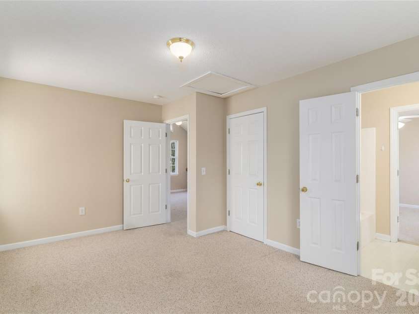 7750 Red Robin Trail, Denver, NC 28037.  MLS# CAR4361545, YatesRealty ID 8392. 