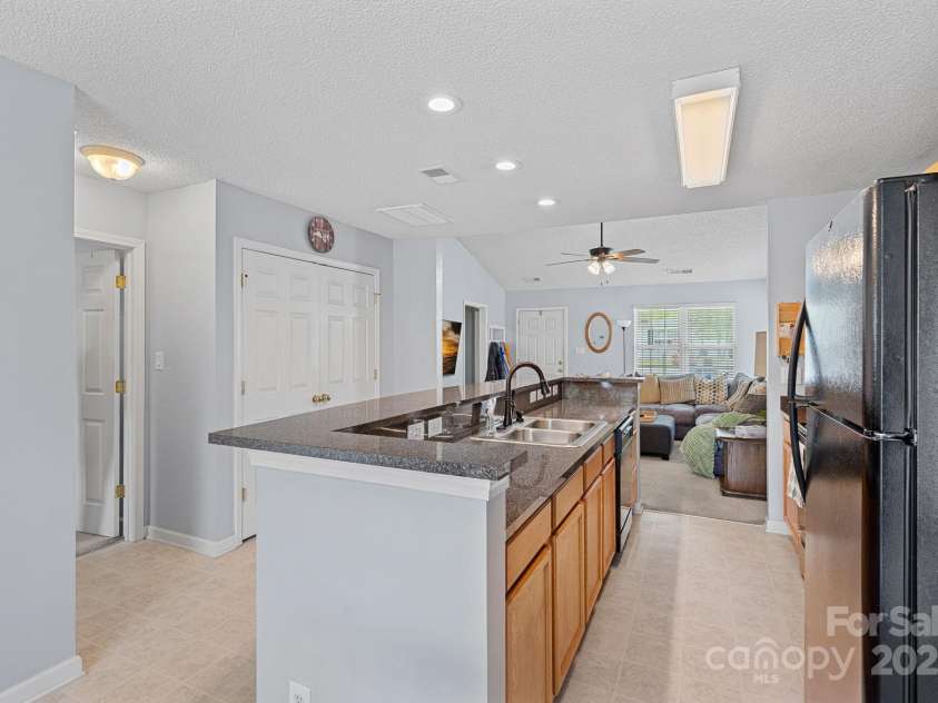 105 Sterling Terrace, Mooresville, NC 28115.  MLS# CAR4245974, YatesRealty ID 8393. 