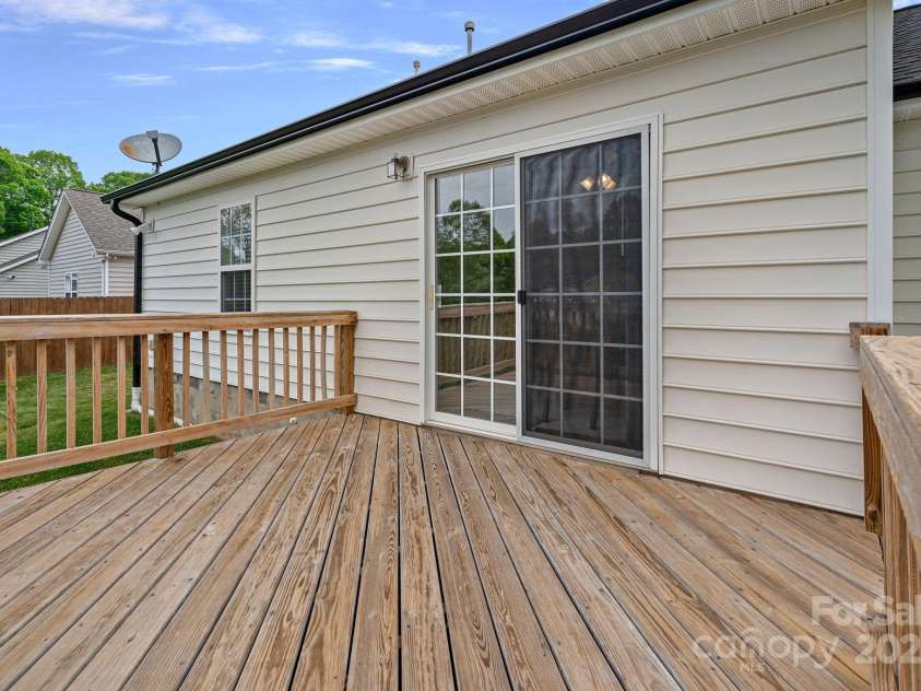 105 Sterling Terrace, Mooresville, NC 28115.  MLS# CAR4245974, YatesRealty ID 8393. 