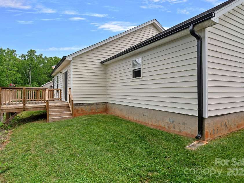105 Sterling Terrace, Mooresville, NC 28115.  MLS# CAR4245974, YatesRealty ID 8393. 