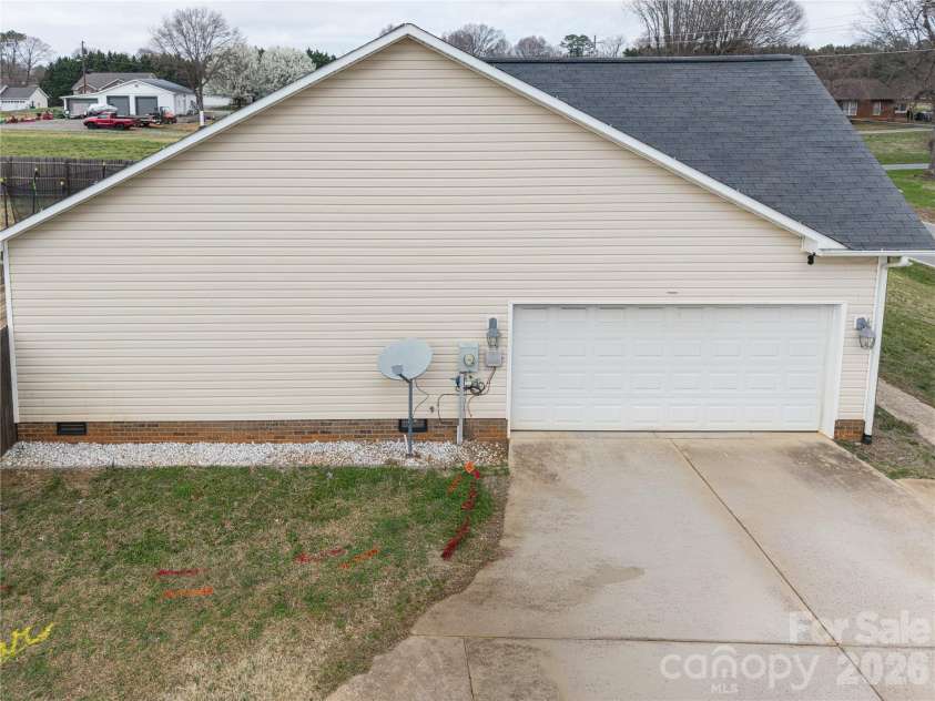 4829 County Home Road, Conover, NC 28613.  MLS# CAR4357560, YatesRealty ID 8393. 
