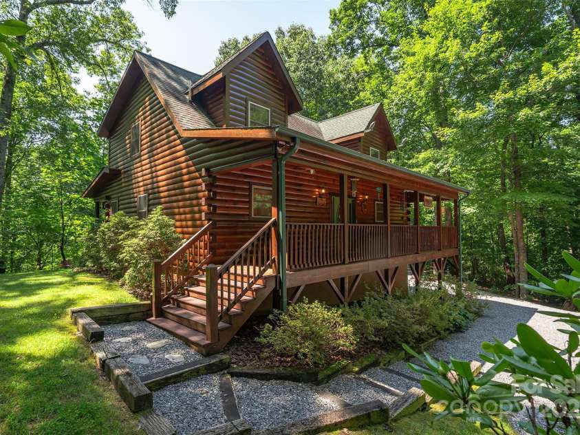 386 Wild Turkey Run, Black Mountain, NC 28711.  MLS# CAR4177382, YatesRealty ID 8394. 