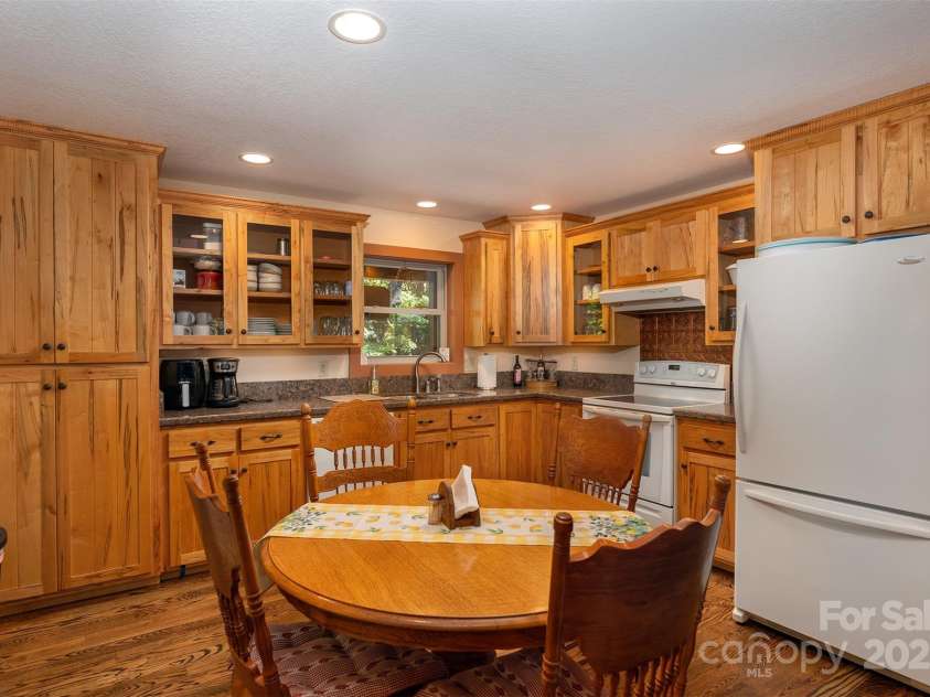 386 Wild Turkey Run, Black Mountain, NC 28711.  MLS# CAR4177382, YatesRealty ID 8394. 