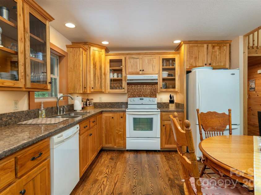 386 Wild Turkey Run, Black Mountain, NC 28711.  MLS# CAR4177382, YatesRealty ID 8394. 