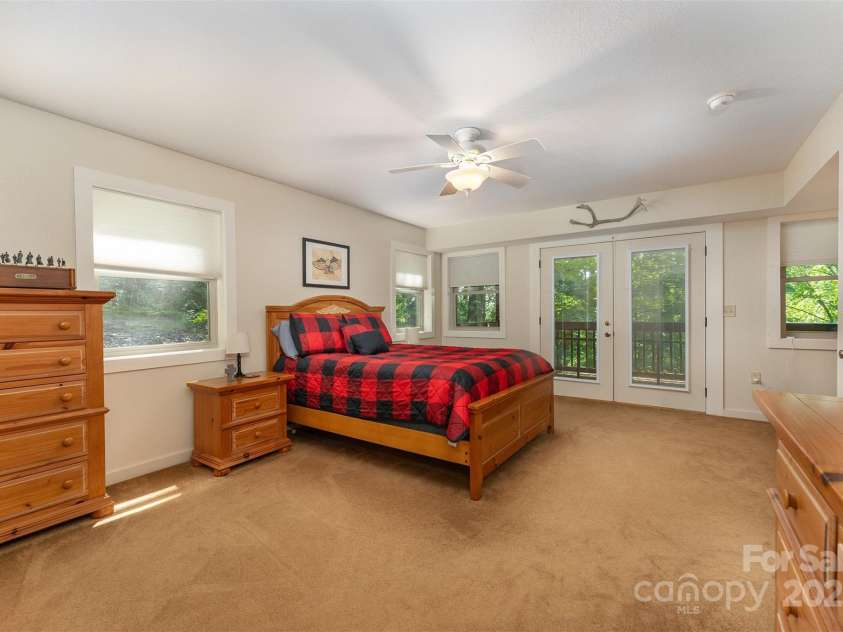 386 Wild Turkey Run, Black Mountain, NC 28711.  MLS# CAR4177382, YatesRealty ID 8394. 