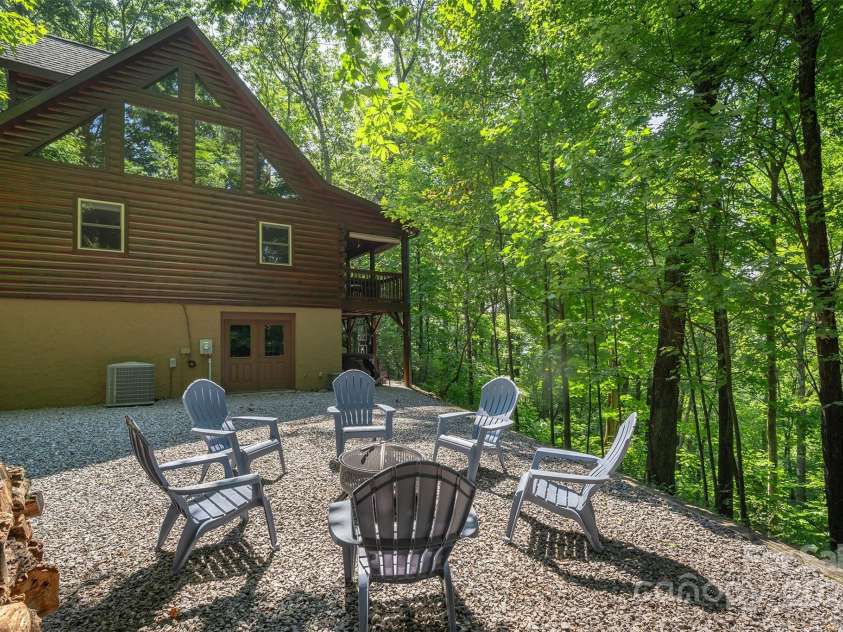 386 Wild Turkey Run, Black Mountain, NC 28711.  MLS# CAR4177382, YatesRealty ID 8394. 