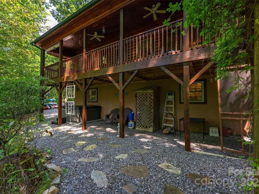 386 Wild Turkey Run, Black Mountain, NC 28711.  MLS# CAR4177382, YatesRealty ID 8394. 