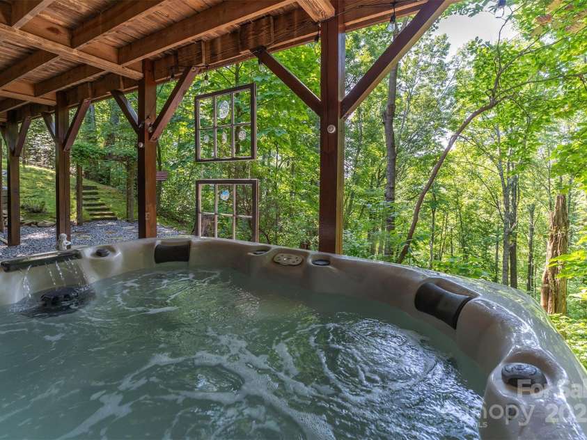 386 Wild Turkey Run, Black Mountain, NC 28711.  MLS# CAR4177382, YatesRealty ID 8394. 