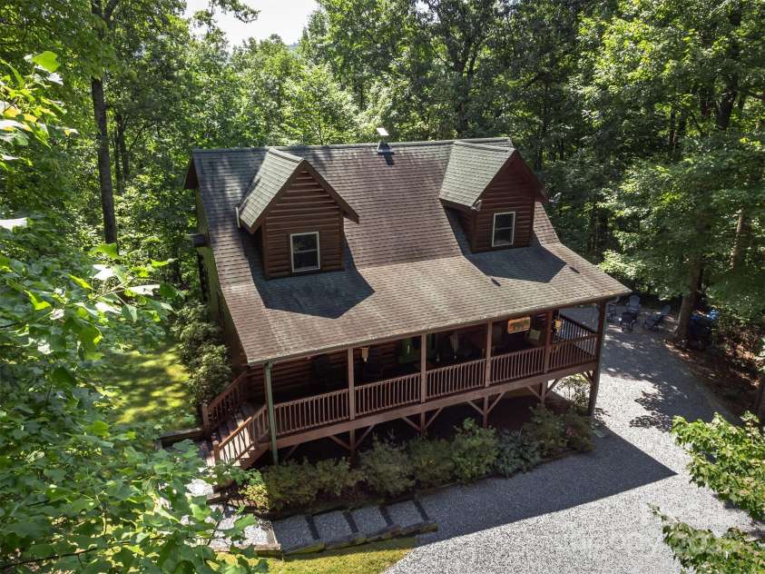 386 Wild Turkey Run, Black Mountain, NC 28711.  MLS# CAR4177382, YatesRealty ID 8394. 