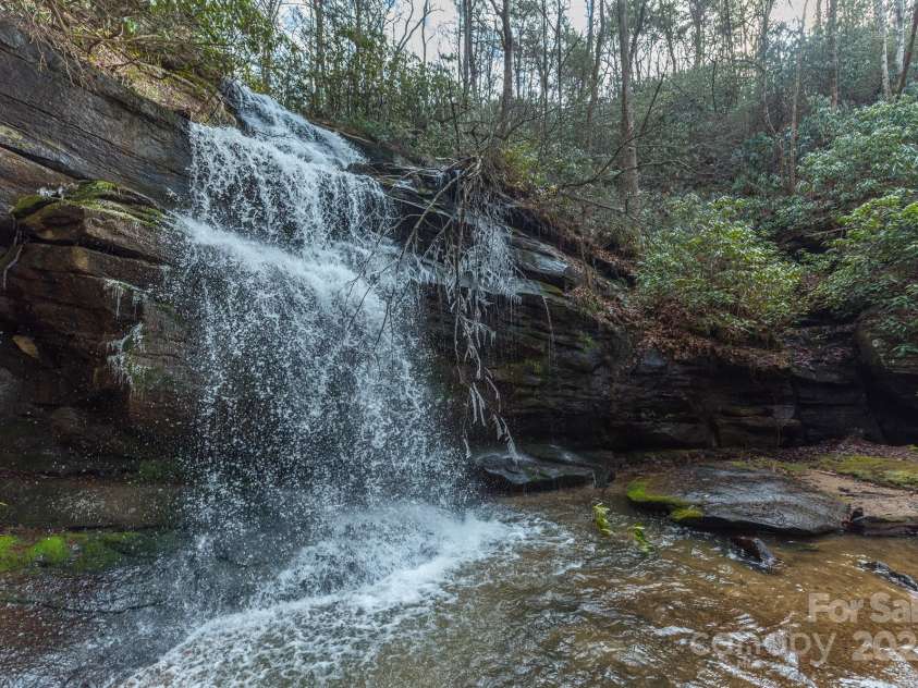 386 Wild Turkey Run, Black Mountain, NC 28711.  MLS# CAR4177382, YatesRealty ID 8394. 