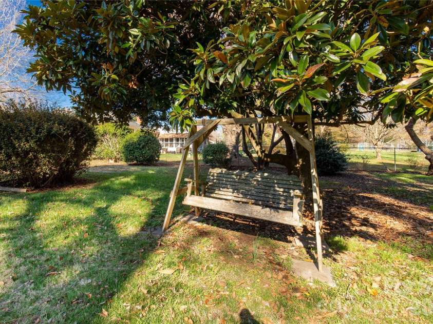 2033 Kimway Drive, Matthews, NC 28105.  MLS# CAR4312561, YatesRealty ID 8395. 