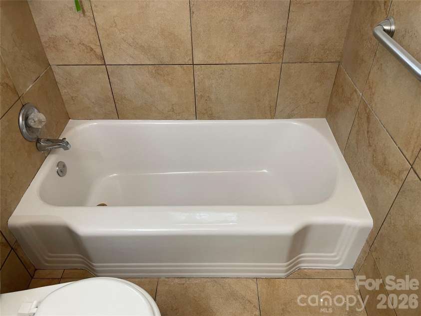 2040 Kannapolis Highway, Kannapolis, NC 28031.  MLS# CAR4363197, YatesRealty ID 8396. 