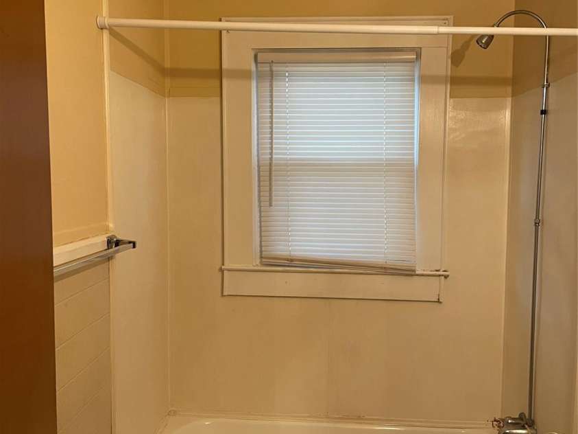 2040 Kannapolis Highway, Kannapolis, NC 28031.  MLS# CAR4363197, YatesRealty ID 8396. 