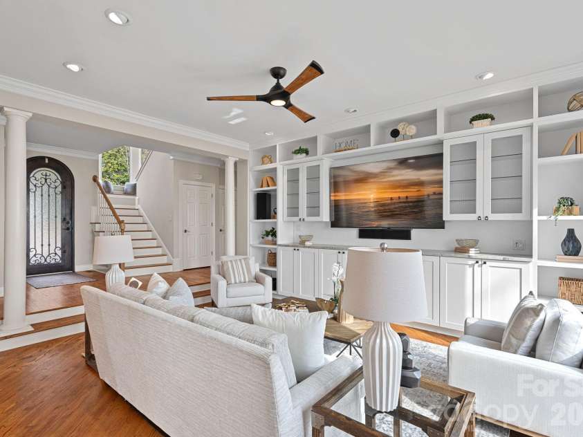 18019 Whispering Oaks Drive, Cornelius, NC 28031.  MLS# CAR4355958, YatesRealty ID 8397. Great Entertainment Area