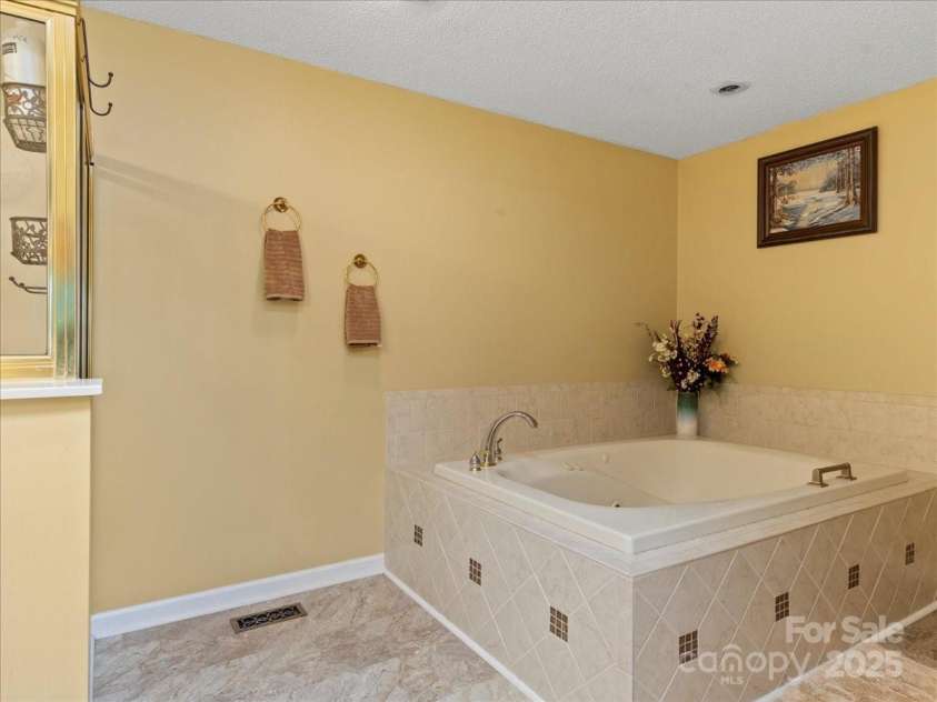 23 Dvga Court, Brevard, NC 28712.  MLS# CAR4285839, YatesRealty ID 8398. 