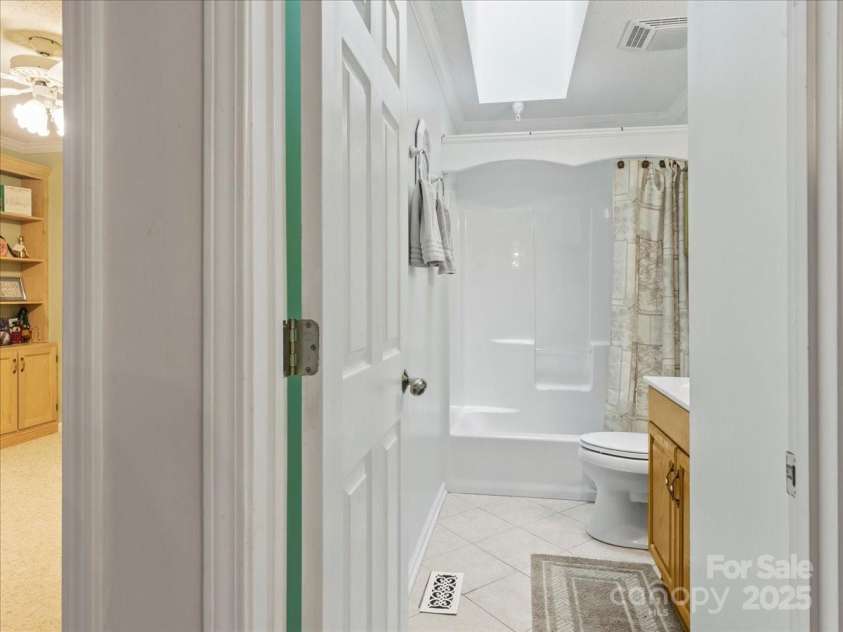 23 Dvga Court, Brevard, NC 28712.  MLS# CAR4285839, YatesRealty ID 8398. Shared Hall Bath
