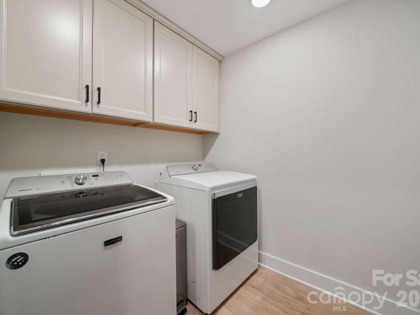 13231 Fiore Place, Huntersville, NC 28078.  MLS# CAR4394253, YatesRealty ID 8399. Upper level laundry