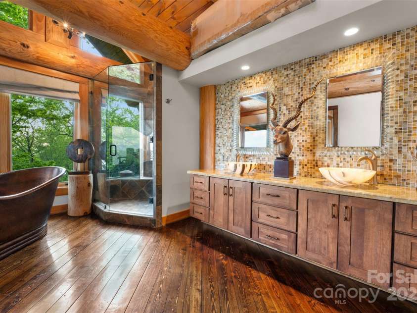 2910 Eagles Nest Trail, Banner Elk, NC 28604.  MLS# CAR4277103, YatesRealty ID 84. 