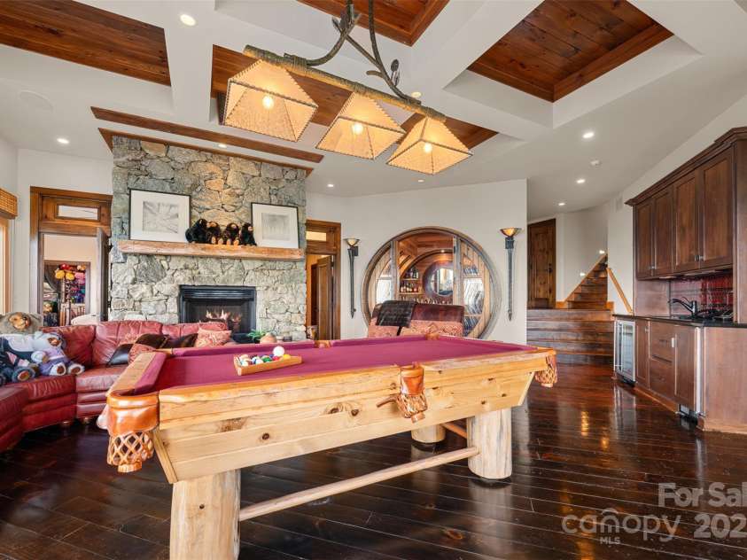 2910 Eagles Nest Trail, Banner Elk, NC 28604.  MLS# CAR4277103, YatesRealty ID 84. 