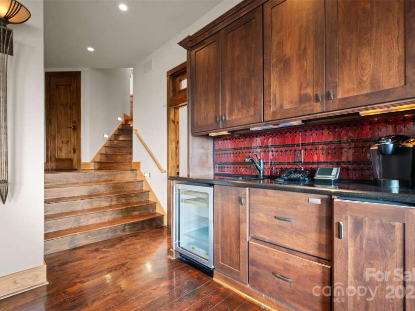 2910 Eagles Nest Trail, Banner Elk, NC 28604.  MLS# CAR4277103, YatesRealty ID 84. 